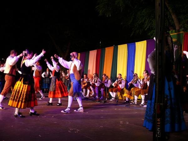 festival internacional folclore 2012-14-07-2012-fuente Area Comunicacion Municipal-083