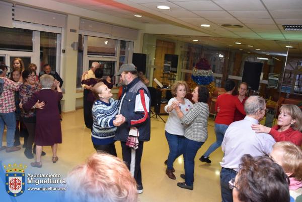 Baile navidad intergeneracional-2023-12-14-Fuente imagen Area Comunicación Ayuntamiento de Miguelturra-019