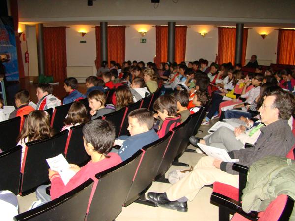 taller-con-centros-educativos-dia-internet-14-05-2010-fuente-www.miguelturra.es-27