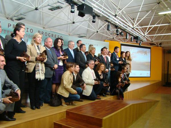 ganadores-del-premio-progreso-nntt-26-11-2009-fuente-www.miguelturra.es-45