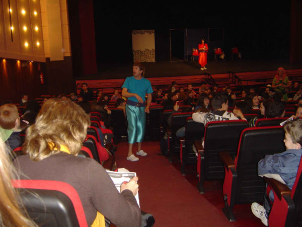 colegio la merced-curso 2009-2010-teatro quijano primaria-fuente Colegio Merced-04