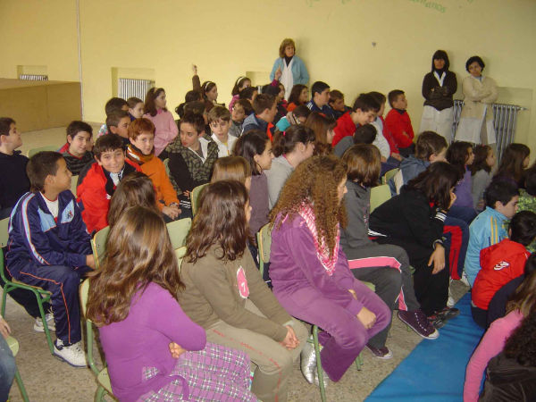 Colegio La Merced-curso 2009-2010-Visita ONG- Bernardino- fuente Colegio Merced-16
