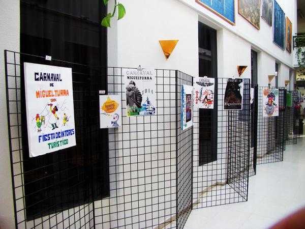 exposicion de los carteles presentados al carnaval 2014-fuente www.miguelturra.es-56
