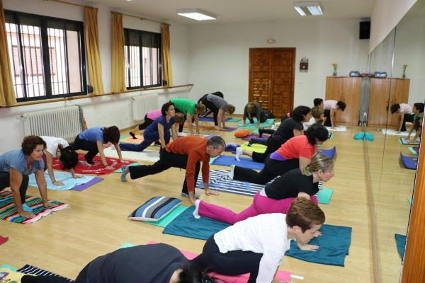 Cursos de yoga y yoga terapeutico-Javier Cendegui-Alma Social-2014-10-13-fuente Area Comunicacion Municipal-32