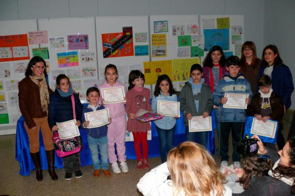 Entrega Premios Cuarto Concurso carteles y sloganes absentismo escolar-2014-02-27-fuente Area de Comunicacion Municipal-21